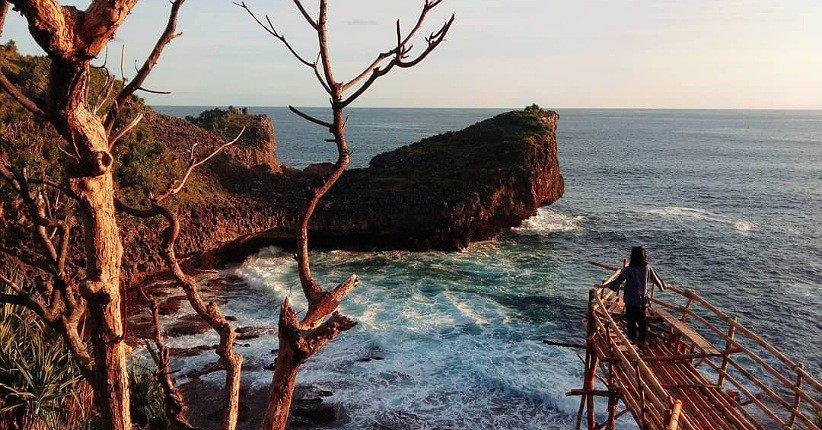 Mengintip Eksotisme Pantai Kesirat, Surga Tersembunyi di Yogyakarta