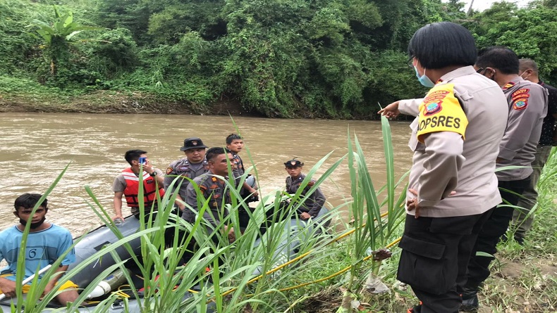 Polda Sulut Turunkan Personel Bantu Cari Anak Hilang Terbawa Arus di Minut