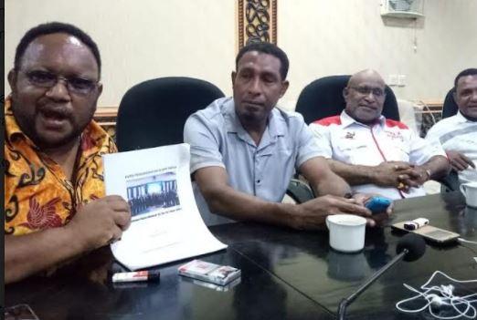Pigai Diserang Rasisme, Tokoh Adat Papua Desak Polisi Tangkap Ambroncius Nababan 