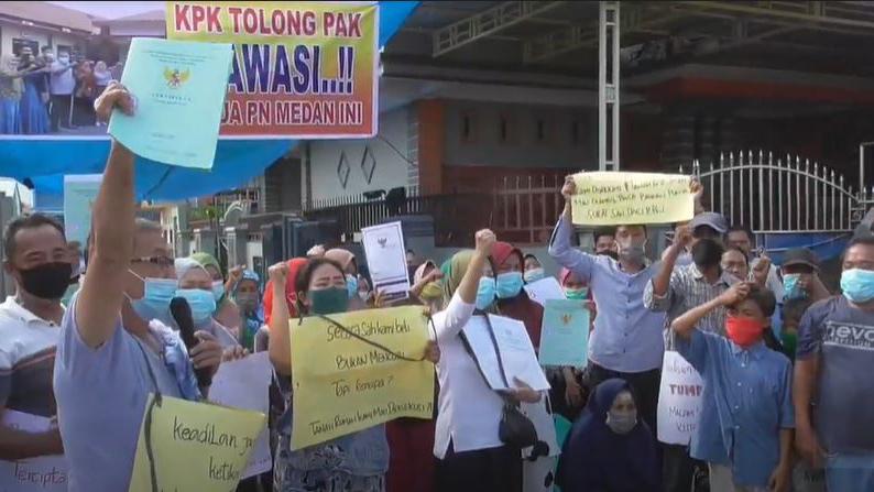 Tolak Eksekusi Lahan, Warga Medan Marelan Demo Bawa Sertifikat Tanah