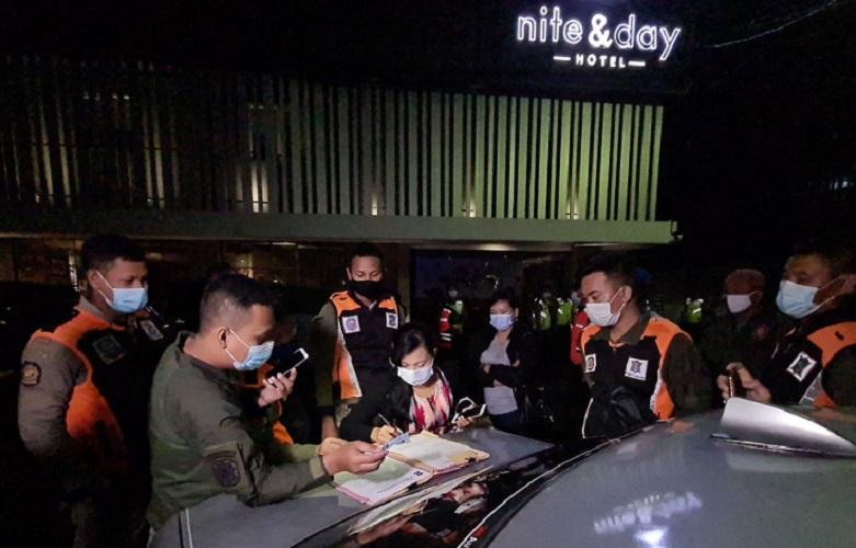 Tutup Diskotik Triple X Surabaya, Petugas Amankan 4 Perempuan Cantik 