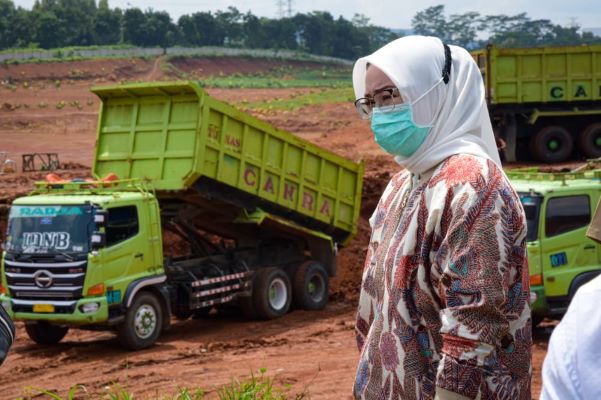 Bupati Purwakarta Tutup Aktivitas Galian C Penyebab Jalan Belepotan Lumpur
