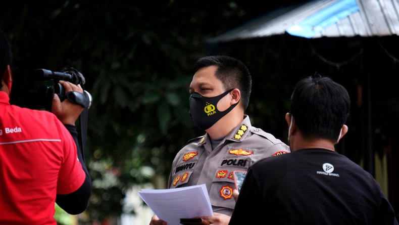 title Oknum Polisi Perekam Video Asusila dalam Mobil di Gorontalo Resmi Tersangka dan Ditahan Oknum Polisi Perekam Video Asusila dalam Mobil di Gorontalo Resmi Tersangka dan Ditahan