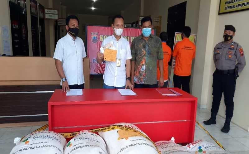 Polisi Bongkar Perdagangan Pupuk Bersubsidi tanpa Izin di Karanganyar, 2 Pelaku Ditangkap