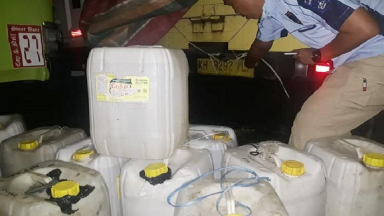Penyelundupan Ratusan Liter Cap Tikus Digagalkan Polsek Pelabuhan Bitung