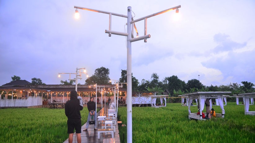 Menikmati Kuliner Tradisional di Tengah Persawahan Kudus - Bagian 3