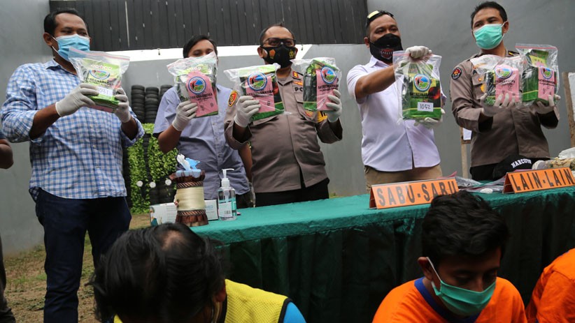 Polrestabes Surabaya Gagalkan Peredaran 8 Kg Sabu Jaringan Jawa-Sumatera - Bagian 1
