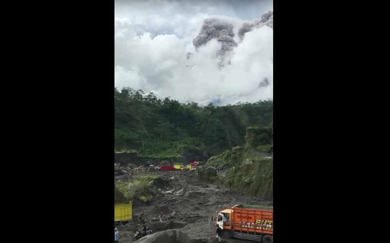 Detik-Detik Sopir Truk dan Penambang Pasir di Klaten Lari usai Merapi Semburkan Awan Panas