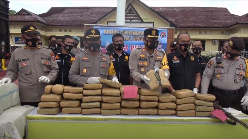 Polres Madina Gagalkan Penyelundupan 575 Kg Sabu ke Jakarta, 3 Orang Diamankan