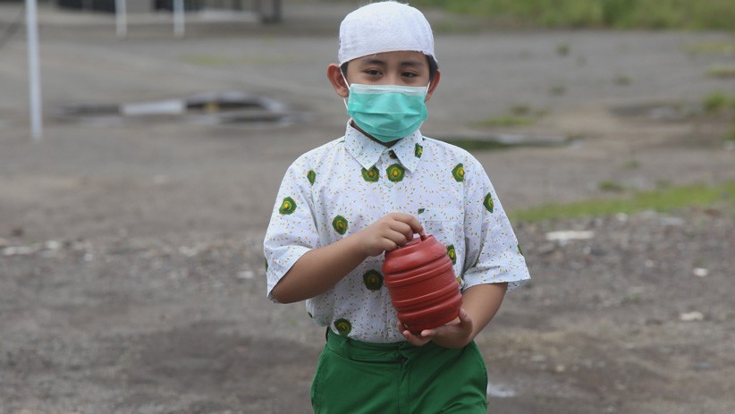 Pelajar SD Surabaya Sumbang Isi Celengan untuk Korban Bencana, Terkumpul Rp13 Juta - Bagian 2