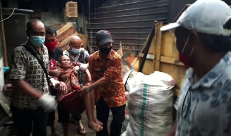 Kisah Pilu Pasutri Hidup 30 Tahun di Gerobak Sampah, Seperti Cerita Romeo dan Juliet