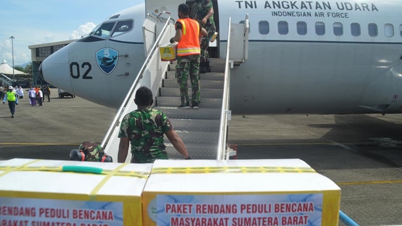 340 Kilogram Rendang dari Padang Dikirim untuk Korban Gempa Mamuju