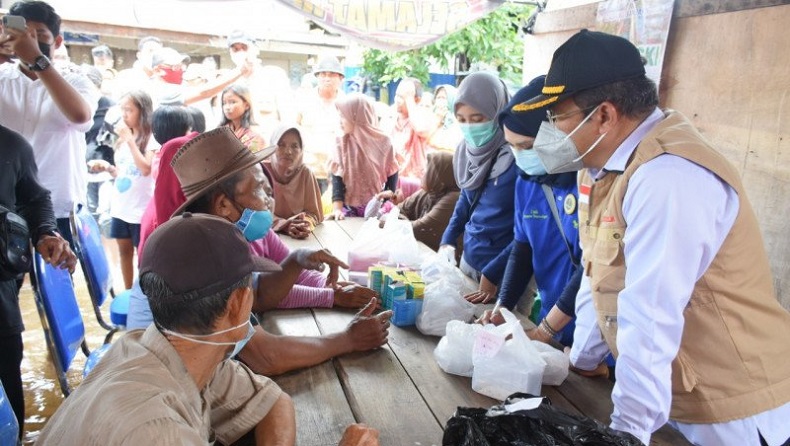 title Pulihkan Trauma Pascabanjir Kalsel, ULM Bawa Tim Dokter dan Psikolog ke Pengungsian Pulihkan Trauma Pascabanjir Kalsel, ULM Bawa Tim Dokter dan Psikolog ke Pengungsian
