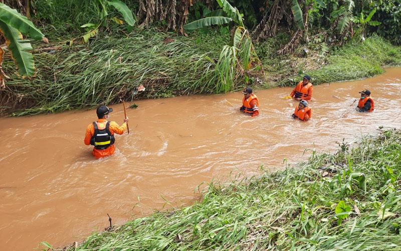  3 Santri Seberangi Sungai Kalibebeng Batang, 1 Tenggelam Terbawa Arus