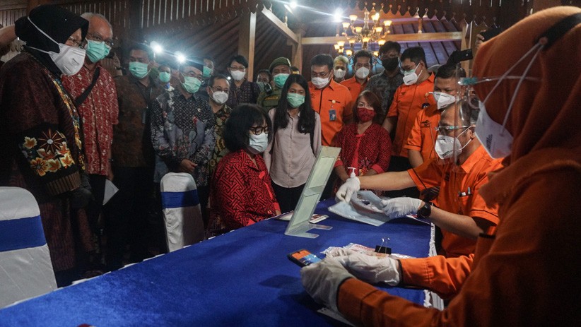 Mensos Tri Rismaharini Kunjungi Penyandang Disabilitas di Solo - Bagian 3