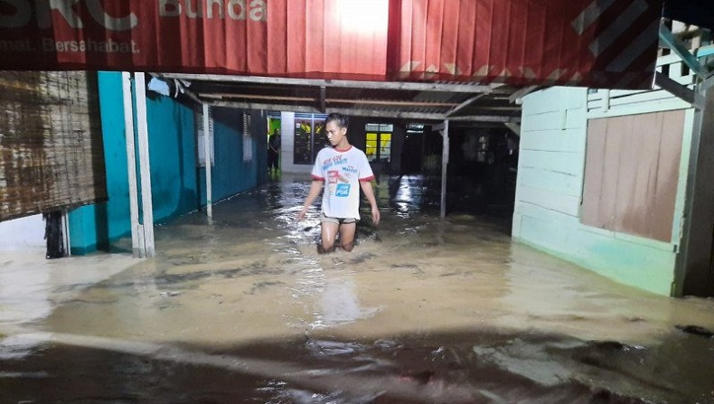 Diterjang Banjir Bandang, 7 Rumah di Kota Langsa Rusak dan Warga Mengungsi  