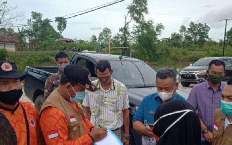 Angin Puting Beliung Rusak 8 Rumah dan Warung di Banjarbaru