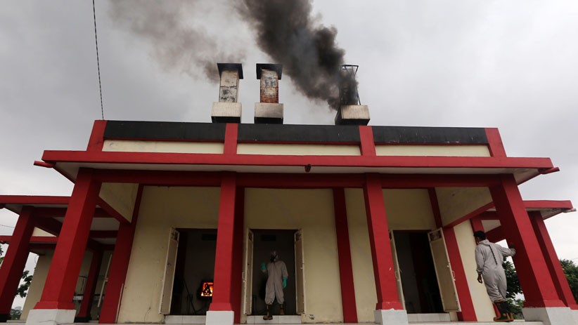 Ratusan Jenazah Korban Covid-19 Dikremasi di Krematorium Keputih Surabaya - Bagian 6