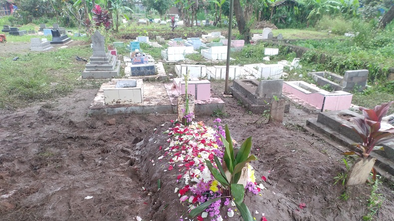 Pemakaman Kang Pipit Penuh Haru, Sahabat: Selamat Jalan, Allah Lebih Sayang Beliau