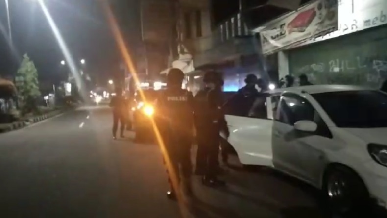 Polisi Bubarkan Remaja Mabuk Miras di Pinggir Jalan Tasikmalaya