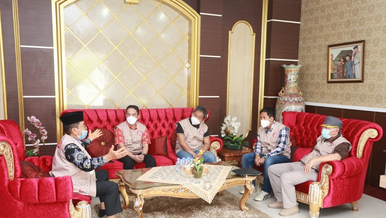 Sakit, Wali Kota Palopo Dilarikan dari Rumah Jabatan ke RS di Makassar