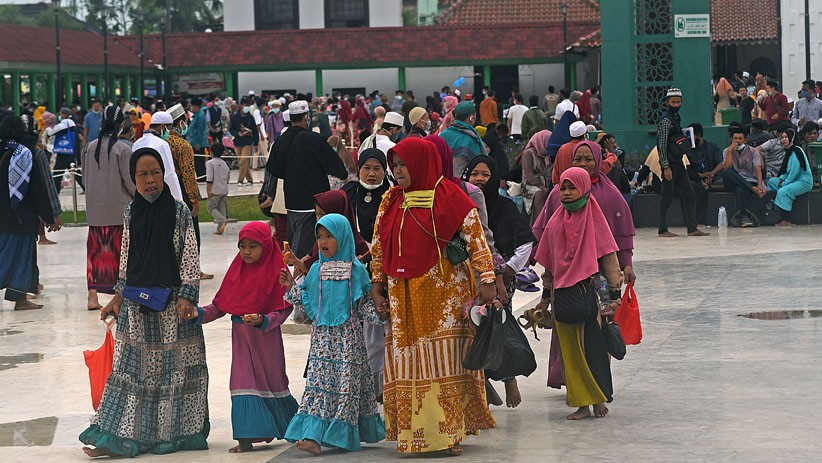 Wisata Ziarah Makam Sultan Maulana Hasanuddin Banten Dipadati Pengunjung - Bagian 2