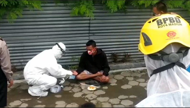 Geger, Pemuda di Madiun Mencoba Menabrakkan Diri ke Kereta Api 