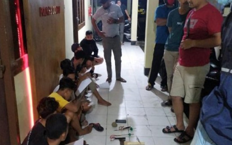 Bawa Anak Panah hingga Kapak, 8 Remaja di Dompu Diamankan Polisi