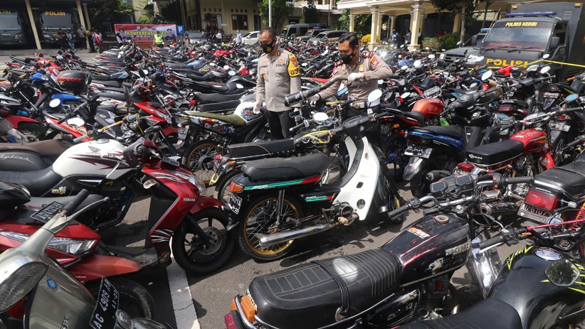 Balap Liar, 236 Sepeda Motor Diamankan Aparat Polres Kediri - Bagian 2