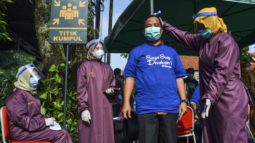 3.842 Orang Disuntik Vaksin Covid-19 Tahap Pertama di Ciamis - Bagian 2