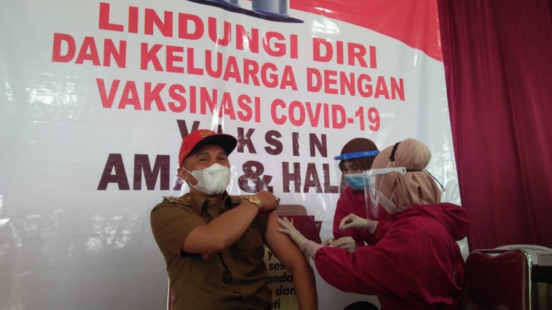 title Lampung Barat Gelar Vaksinasi Covid, Bupati Disuntik Pertama Lampung Barat Gelar Vaksinasi Covid, Bupati Disuntik Pertama
