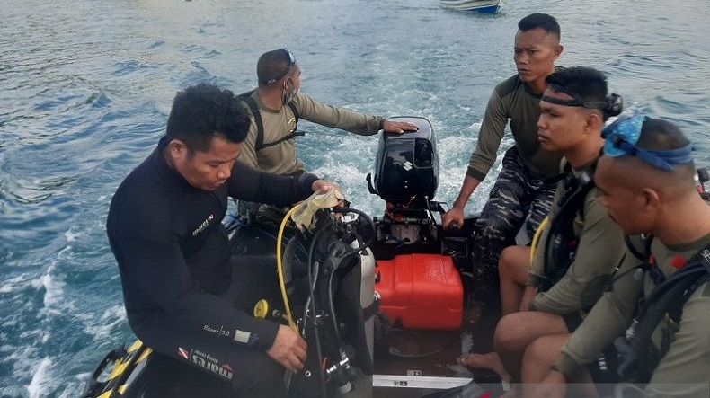 Mandi di Pantai, Purnawirawan TNI AL di Maluku Tengah Hilang Terseret Ombak