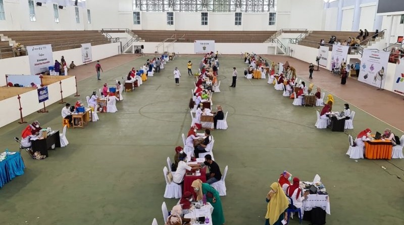 title Vaksinasi Massal di Makassar, Begini Pesan Pemprov kepada Tenaga Kesehatan Vaksinasi Massal di Makassar, Begini Pesan Pemprov kepada Tenaga Kesehatan