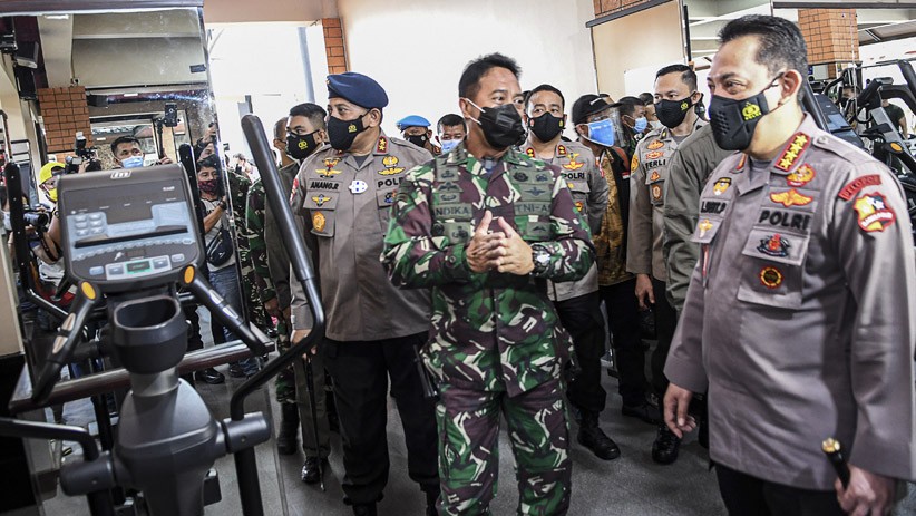 Momen Akrab Kapolri Jenderal Listyo Bertemu KSAD Jenderal Andika di Mabes TNI AD - Bagian 2