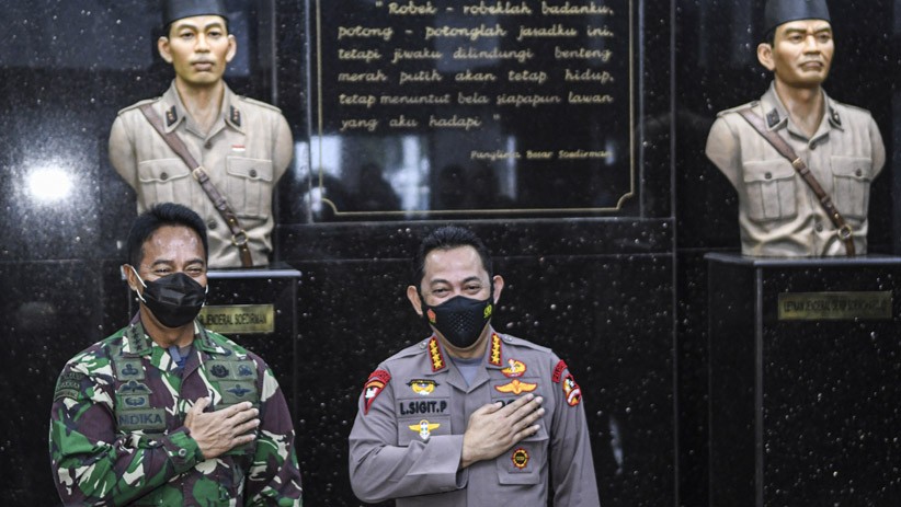 Momen Akrab Kapolri Jenderal Listyo Bertemu KSAD Jenderal Andika di Mabes TNI AD - Bagian 1