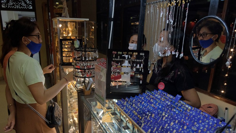 Puluhan Perajin Ikuti Pameran Kerajinan Tangan Bali Bangkit 2021 - Bagian 2