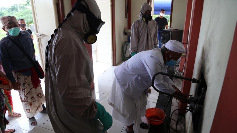 Suasana Haru Ritual Nitip di Geni, Prosesi Pembakaran Jenazah Korban Covid-19 - Bagian 7