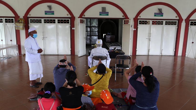 Suasana Haru Ritual Nitip di Geni, Prosesi Pembakaran Jenazah Korban Covid-19 - Bagian 4