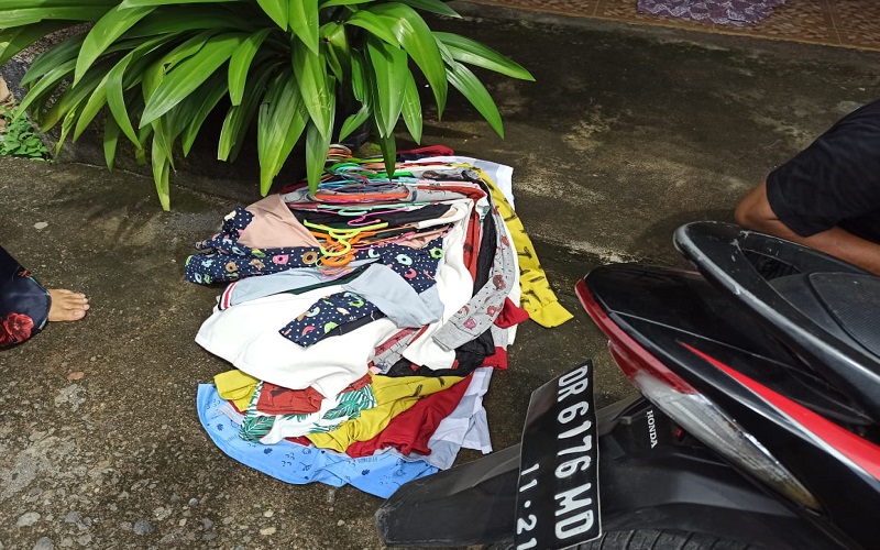 Mengaku Tukang Ojek, Pria Ini Curi 25 Setel Baju di Toko Salon