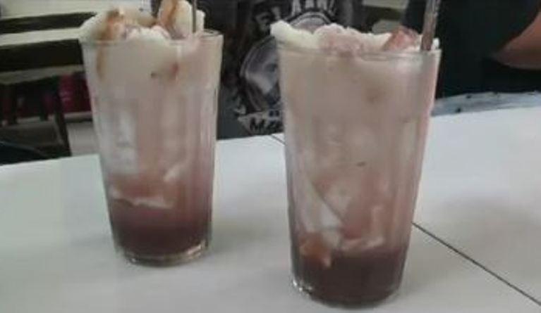 title Es Semanggi Kota Magelang, Pleretnya Kenyal Lembut di Lidah  Es Semanggi Kota Magelang, Pleretnya Kenyal Lembut di Lidah