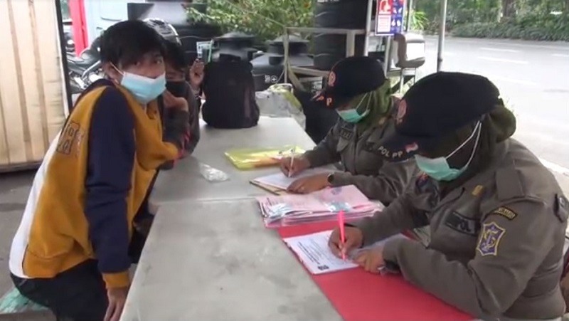 3 Hari PPKM di Surabaya, Disiplin Warga Semakin Baik Pelanggaran Turun 