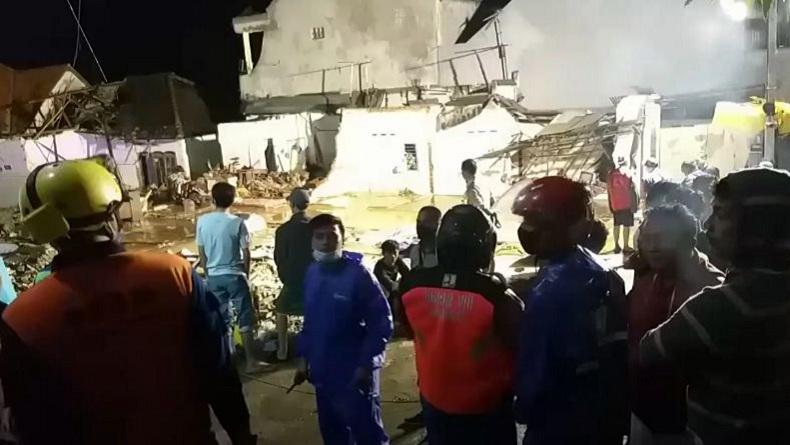 title Banjir Bandang di Pasuruan, 11 Rumah Rusak Parah, 2 Orang Hilang Banjir Bandang di Pasuruan, 11 Rumah Rusak Parah, 2 Orang Hilang