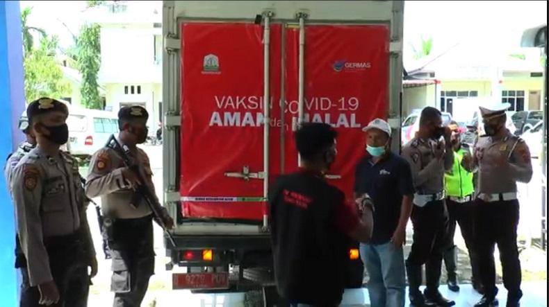 Ribuan Vial Vaksin Covid Tiba di Aceh Barat dengan Pengawalan Aparat Bersenjata Lengkap