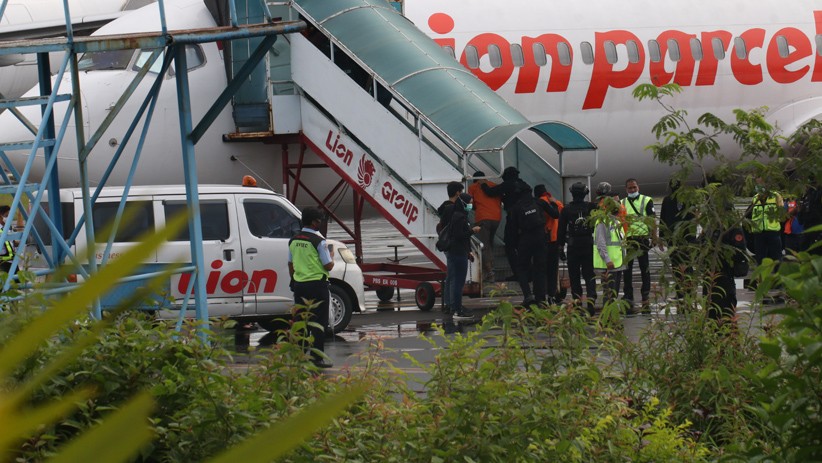 18 Terduga Teroris JAD Dibawa Densus 88 ke Jakarta - Bagian 3