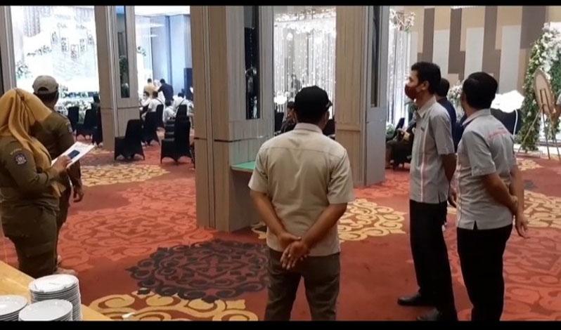 Langgar Prokes, Tim Satgas Covid Bubarkan Pesta Pernikahan di Hotel Berbintang Cilacap