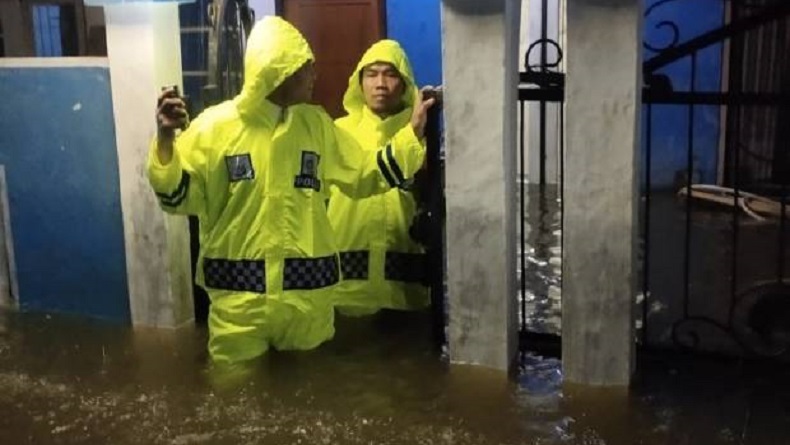Sungai Meluap, Perumahan BTN Sentani Terendam Banjir Hampir 1 Meter