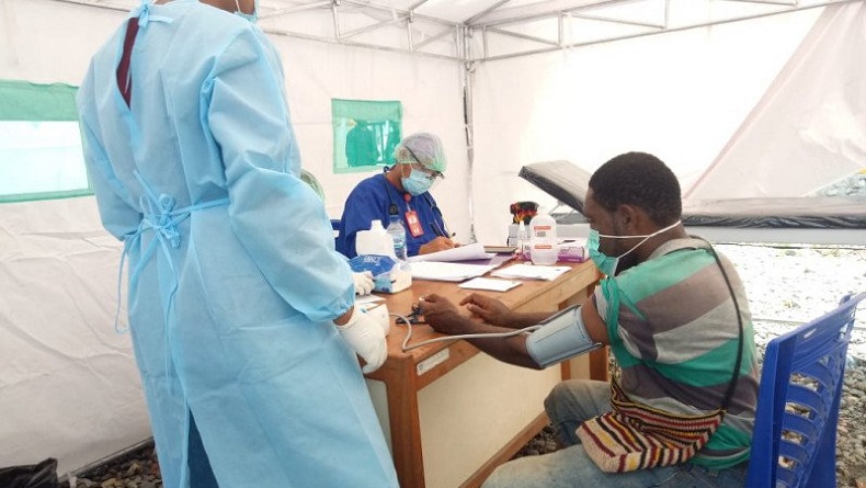 Tim Medis Periksa Kesehatan Warga Banti karena Kontak Erat Pasien Covid