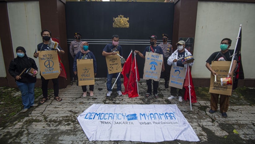 Aksi Kecam Kudeta Militer Myanmar, Demonstran Lepas Burung Merpati - Bagian 3