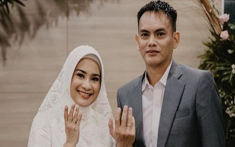 title Setelah Hampir 14 Tahun Menjanda, Pedangdut Ikke Nurjanah Akhirnya Menikah Setelah Hampir 14 Tahun Menjanda, Pedangdut Ikke Nurjanah Akhirnya Menikah