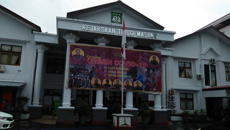 title 4 Saksi Diperiksa dalam Kasus Penggelembungan Anggaran Pembelian Lahan PLTMG di Buru 4 Saksi Diperiksa dalam Kasus Penggelembungan Anggaran Pembelian Lahan PLTMG di Buru